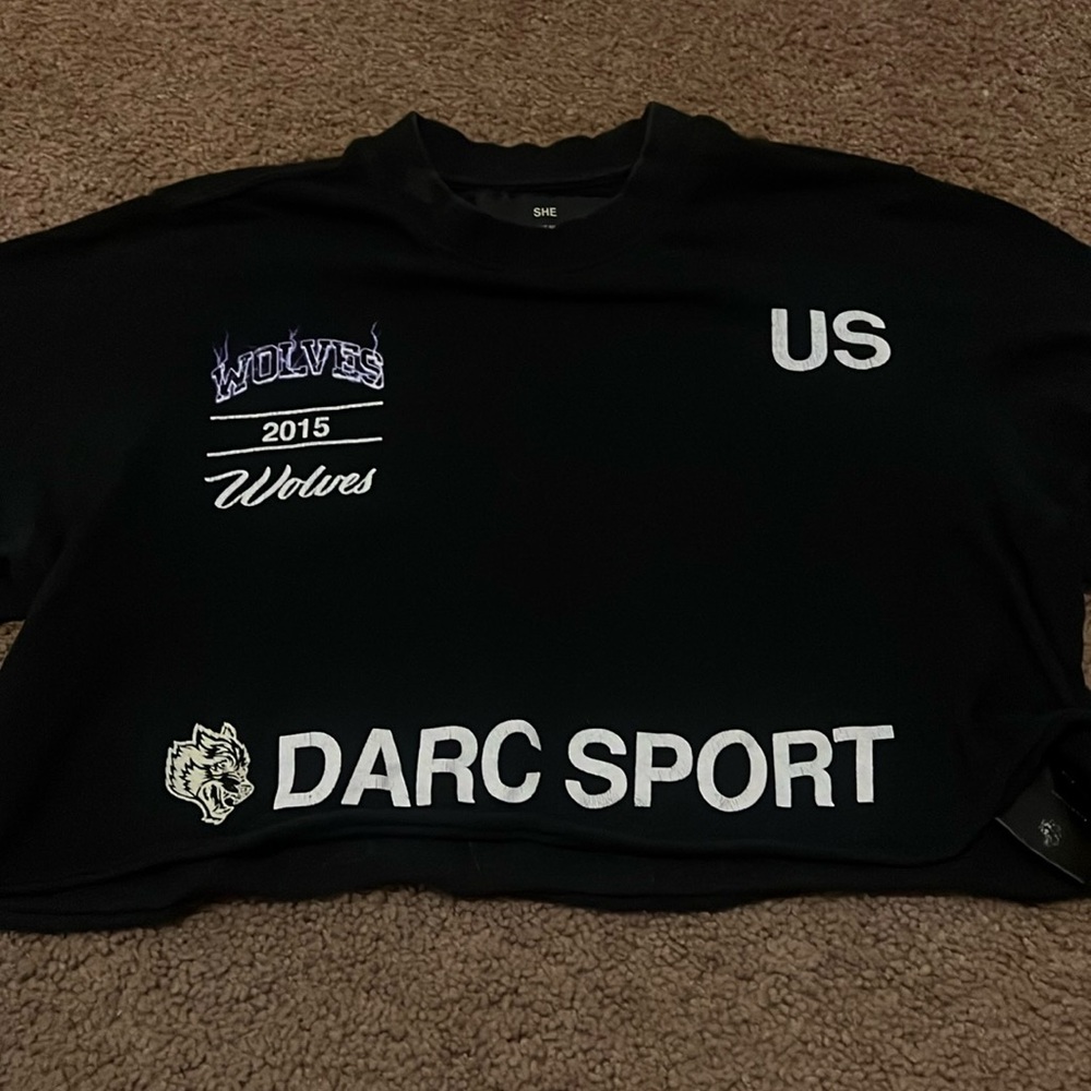 Darcsport she crop top size small